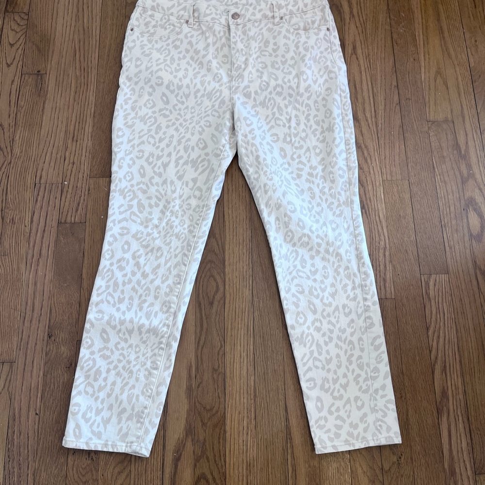 Chico’s White Leopard Print Women Jeans
